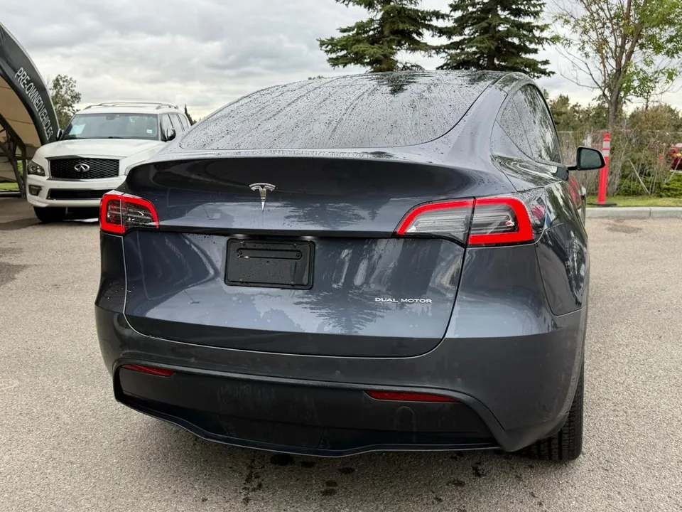 Tesla Model Y 2023 photo 3