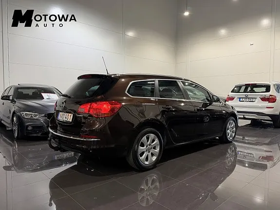 Opel Astra 2015 photo 2