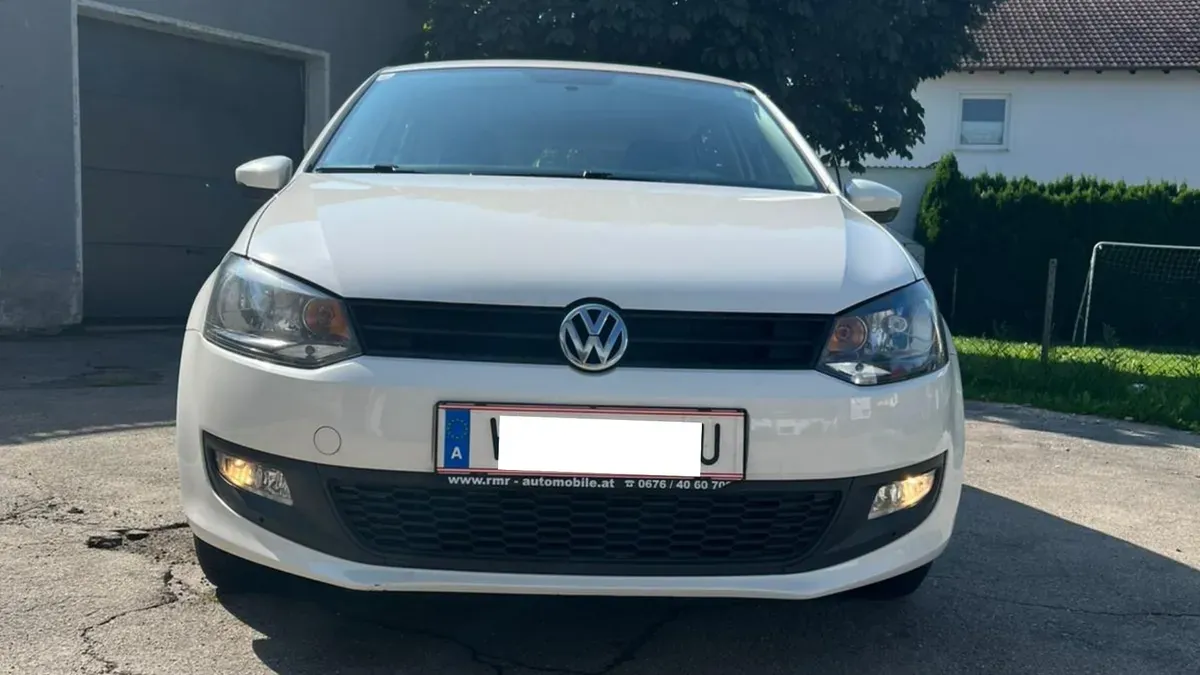 Volkswagen Polo 2012 photo 2