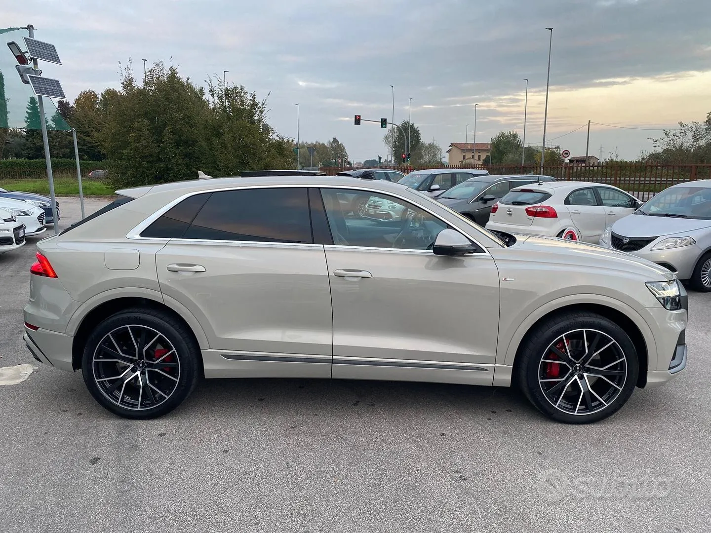 Audi Q8 2023 photo 5