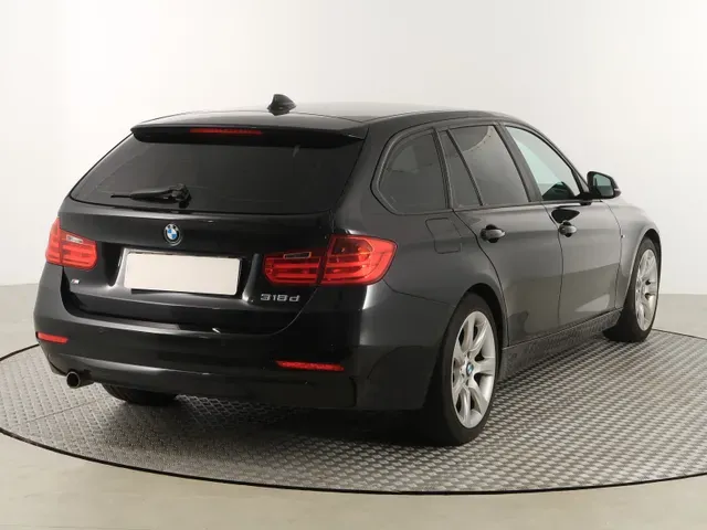 BMW 3 Series Touring 2015 photo 4
