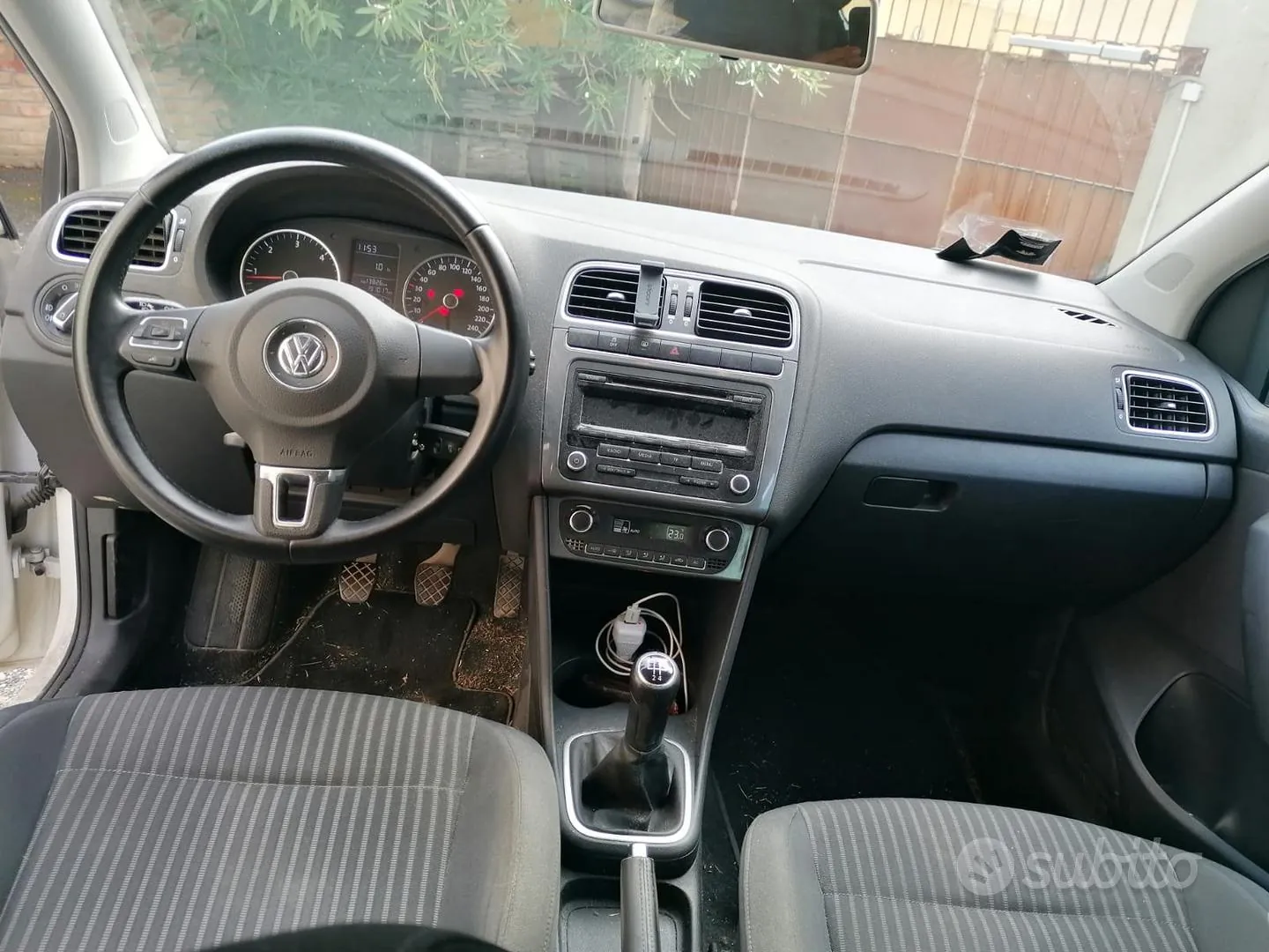 Volkswagen Polo 2012 photo 5