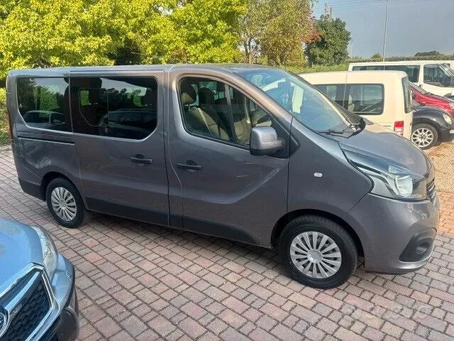 Renault Trafic 2015 photo 4