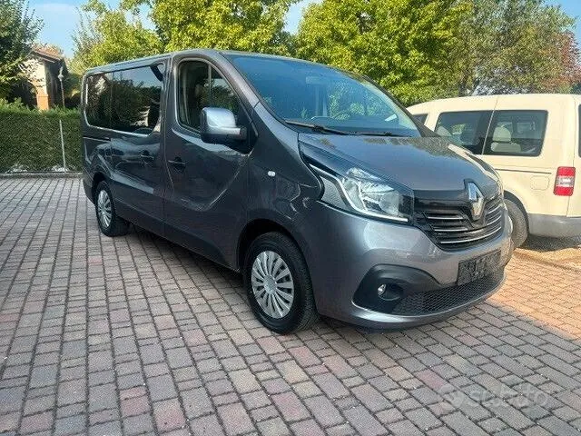 Renault Trafic 2015 photo 3