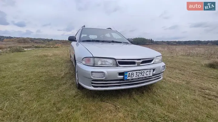 Mitsubishi Lancer 1998 photo 3