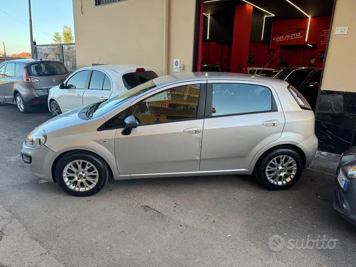 Fiat Grande Punto 2013 photo 4