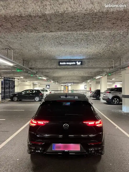 Volkswagen Golf 2025 photo 2