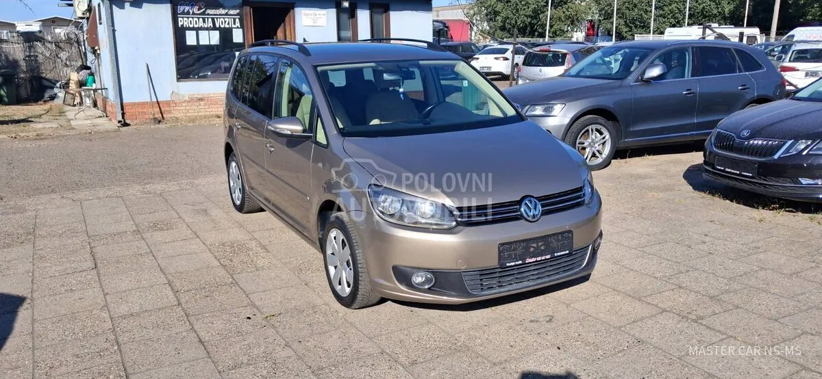 Volkswagen Touran 2012 photo 4