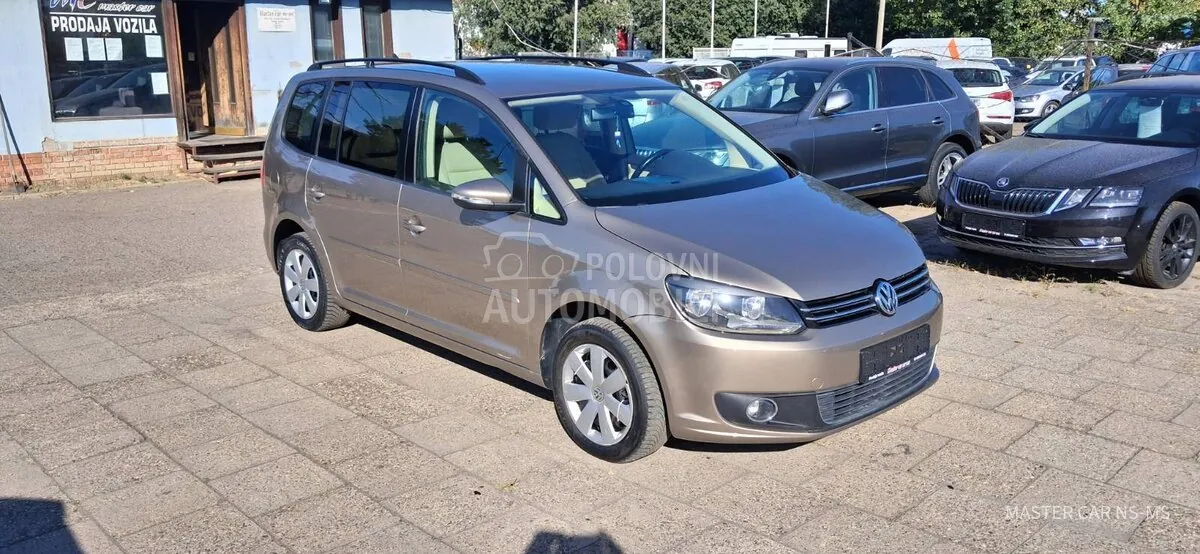 Volkswagen Touran 2012 photo 2
