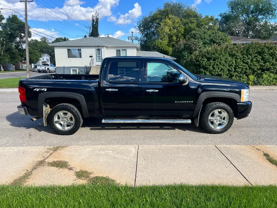 Chevrolet Silverado 2012 photo 3
