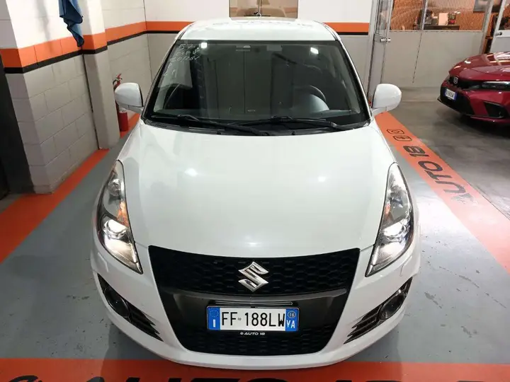 Suzuki Swift Sport 2016 photo 4