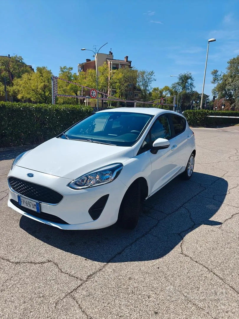 Ford Fiesta 2018 photo 2