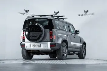 Land Rover Defender 2022 photo 4