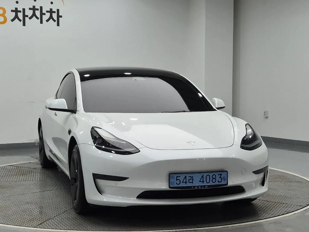 Tesla Model 3 2022 photo 4