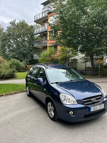 Kia Carens 2008 photo 3