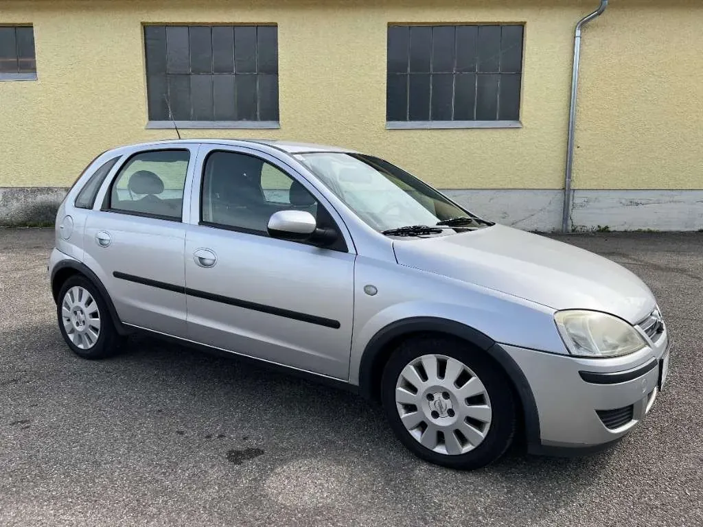 Opel Corsa 2004 photo 2