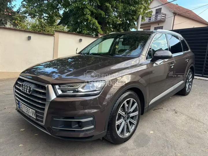 Audi Q7 2015 photo 4