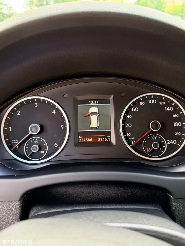 Volkswagen Tiguan 2012 photo 4