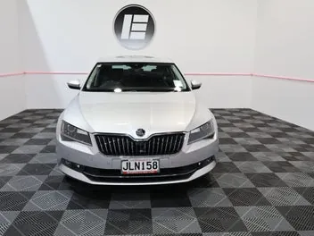 Skoda Superb 2015 photo 3