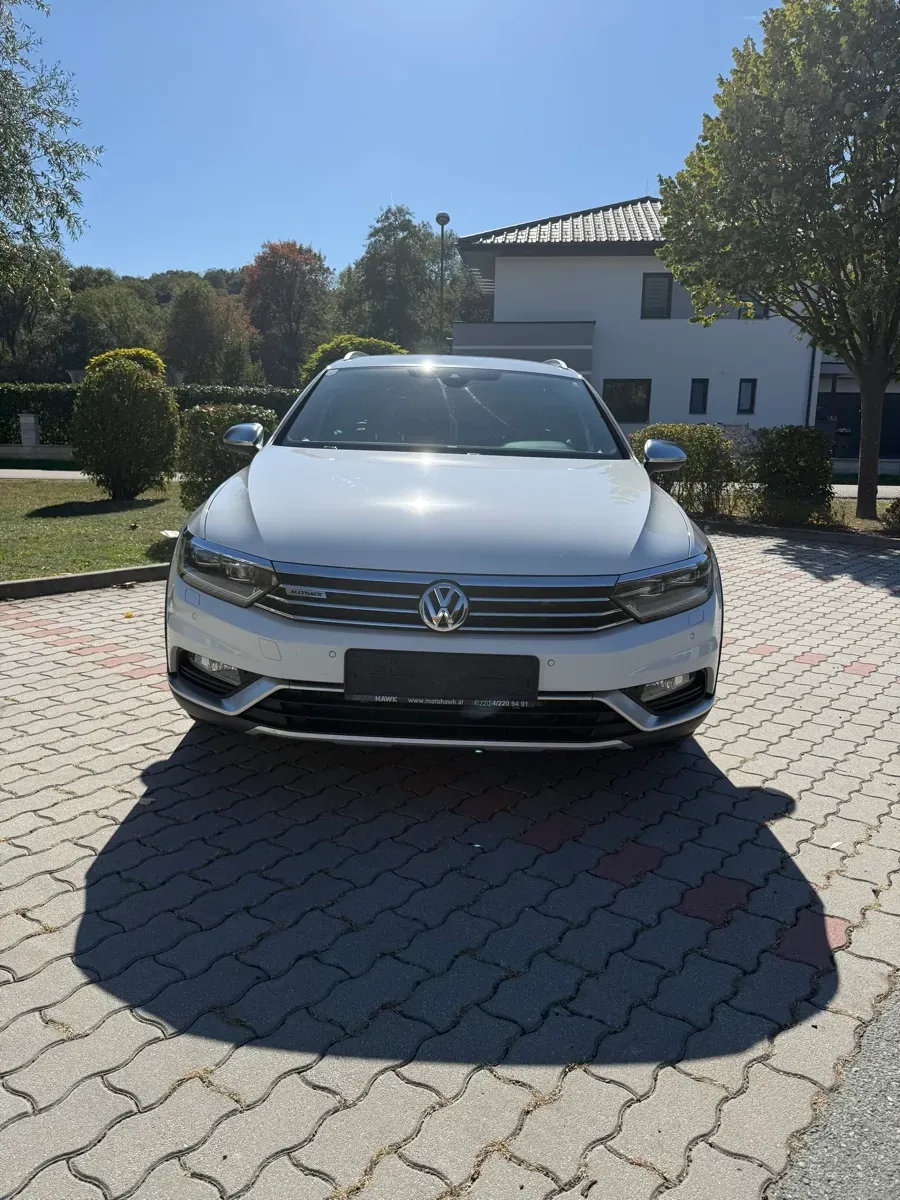 Volkswagen Passat 2018 photo 2