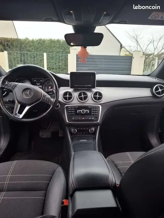 Mercedes-Benz Cla 2014 photo 2