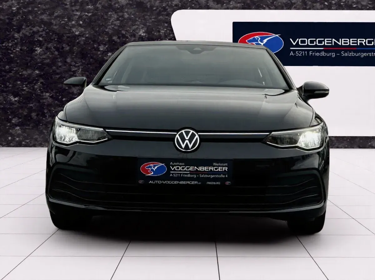 Volkswagen Golf 2022 photo 2