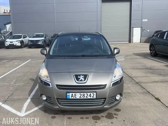 Peugeot 5008 2010 photo 2