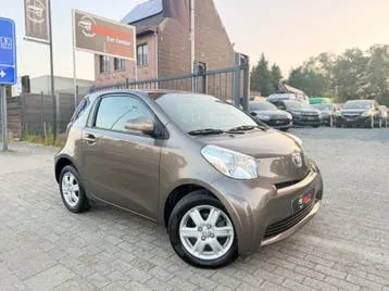 Toyota Iq 2012 photo 3