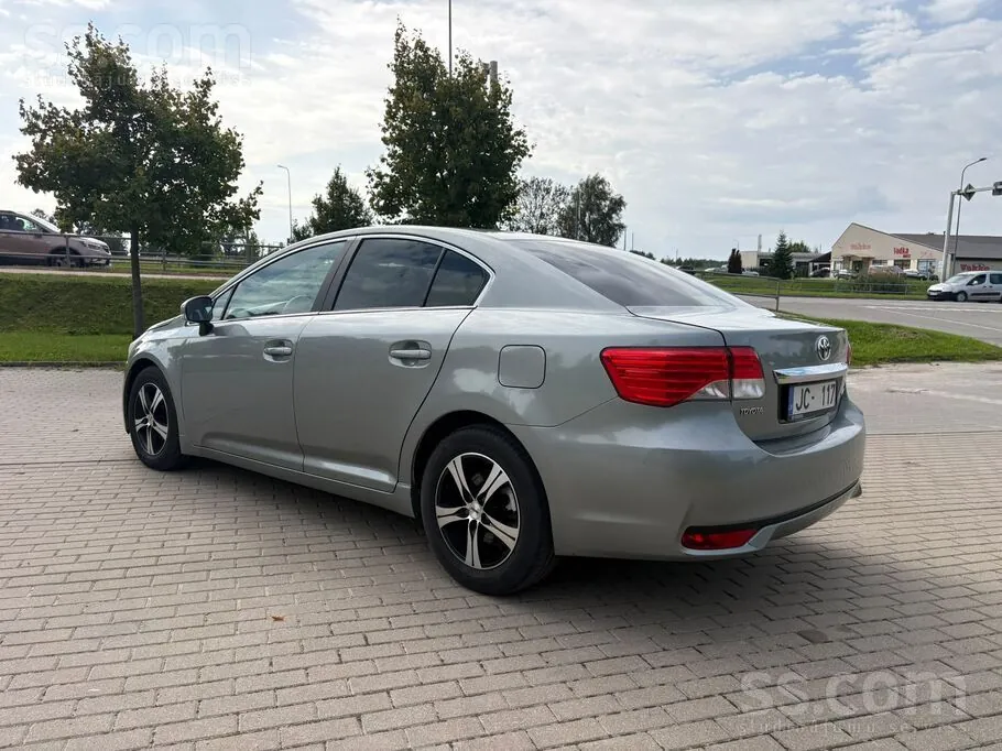 Toyota Avensis 2012 photo 3