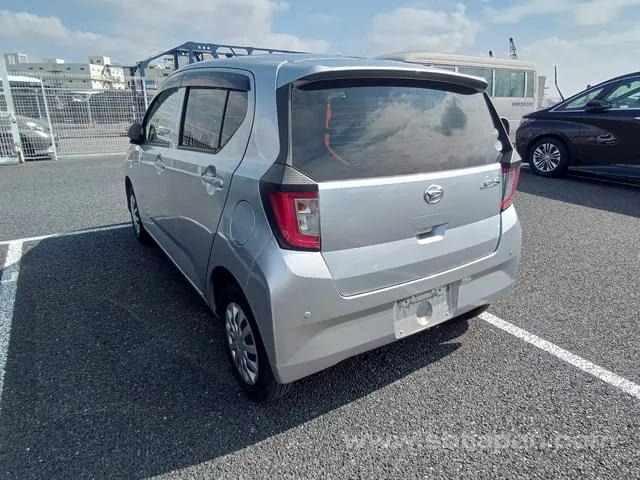 Daihatsu Mira 2019 photo 3