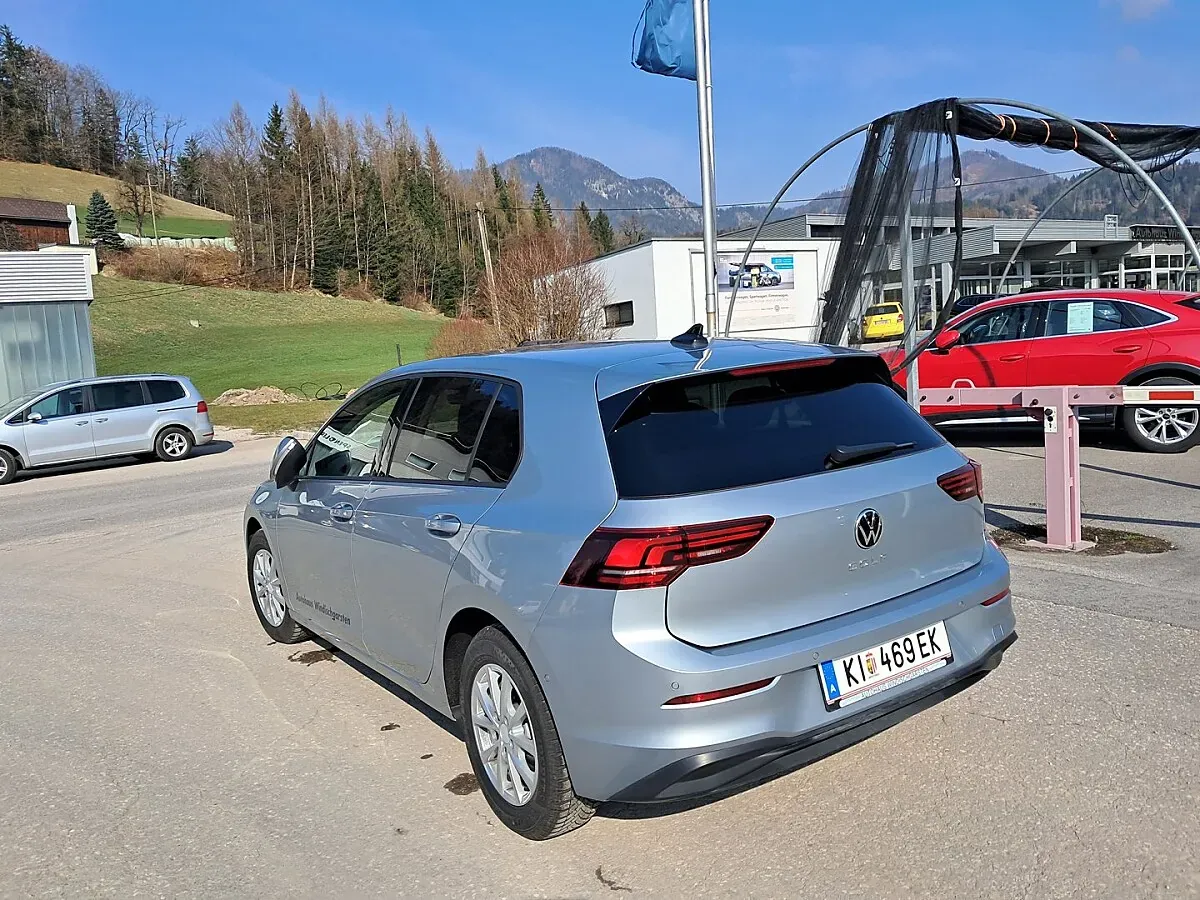 Volkswagen Golf 2026 photo 3