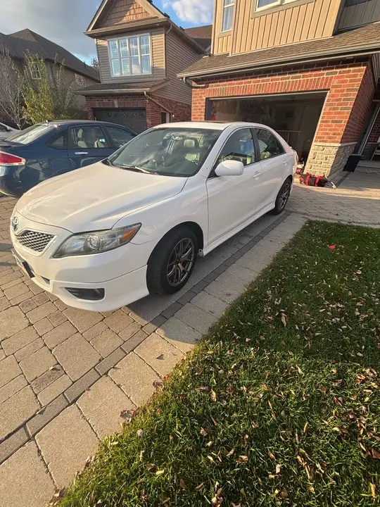 Toyota Camry 2010 photo 2