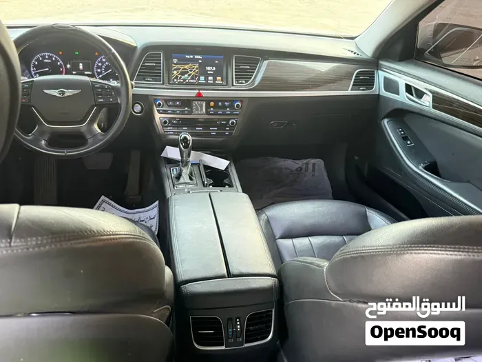 Genesis G80 2017 photo 3