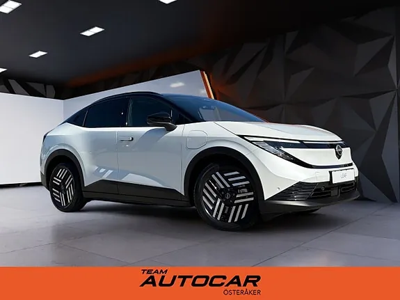 Nissan Leaf 2026 photo 2
