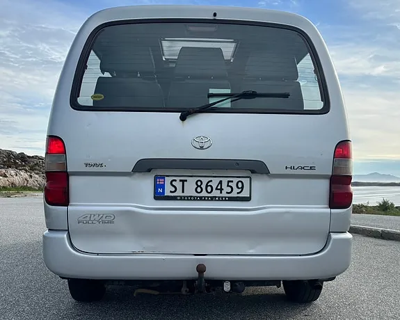 Toyota Hiace 2004 photo 5