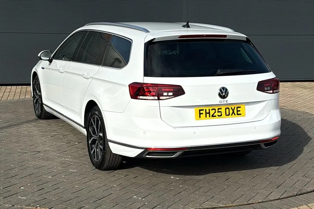 Volkswagen Passat 2025 photo 3