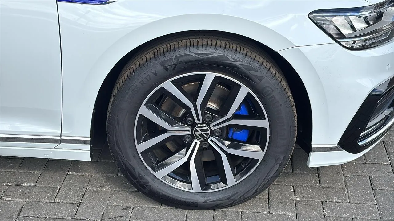 Volkswagen Passat 2025 photo 5