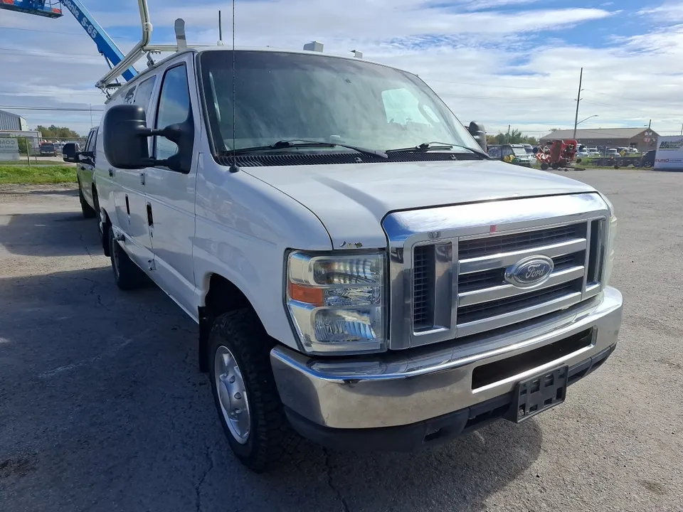 Ford E-Series 2011 photo 3