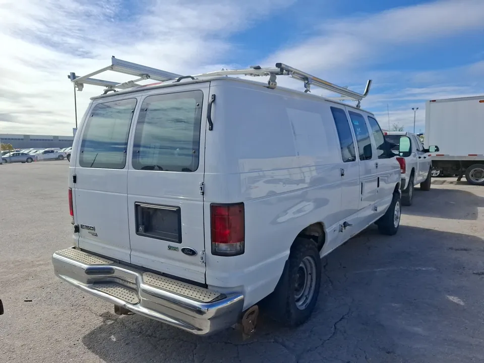 Ford E-Series 2011 photo 5