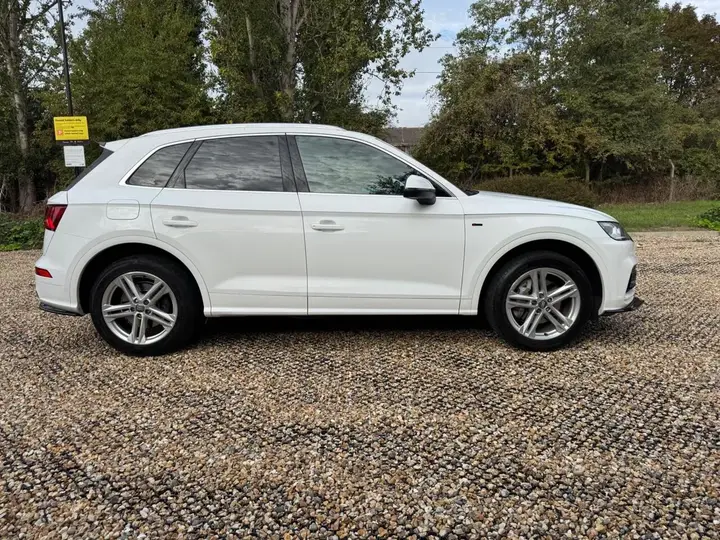 Audi Q5 2019 photo 4