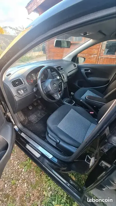 Volkswagen Polo 2011 photo 3