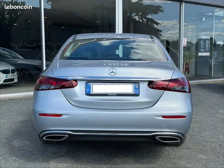 Mercedes-Benz E-Class 2023 photo 5