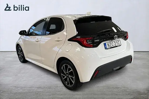 Toyota Yaris 2021 photo 2