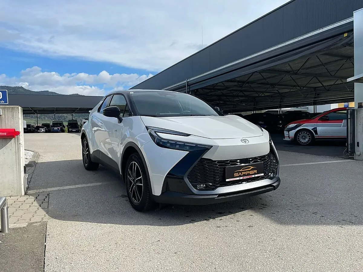 Toyota C-Hr 2024 photo 2