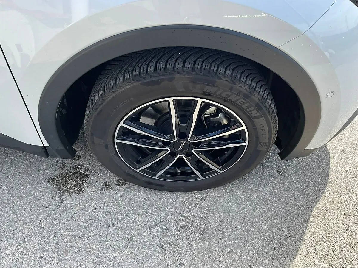 Toyota C-Hr 2024 photo 3