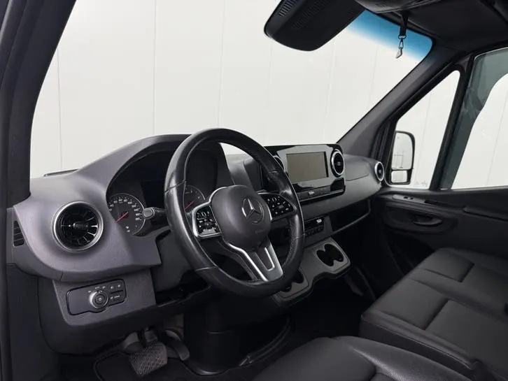 Mercedes-Benz Sprinter 2023 photo 3