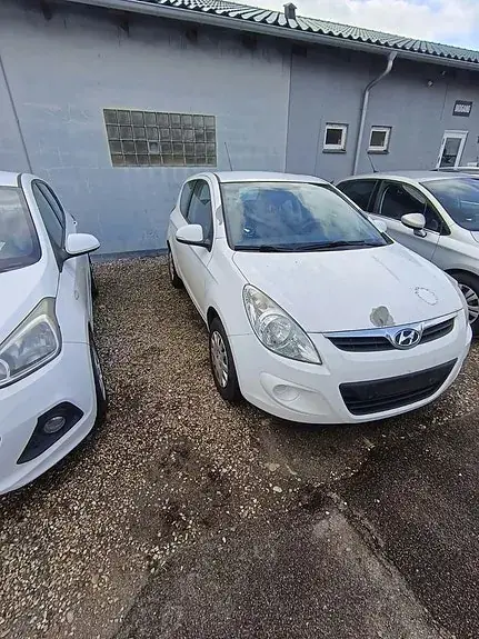 Hyundai I20 2011 photo 2
