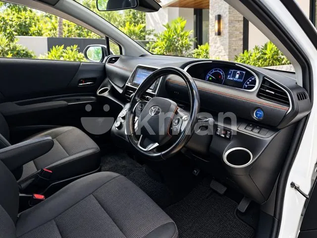 Toyota Sienta 2018 photo 4