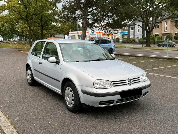 Volkswagen Golf 4