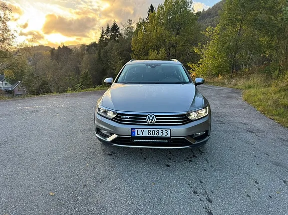 Volkswagen Passat 2016 photo 2